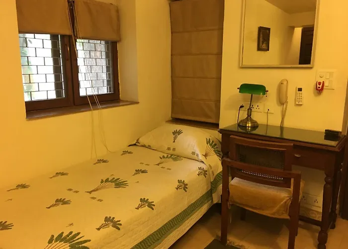Budget Room